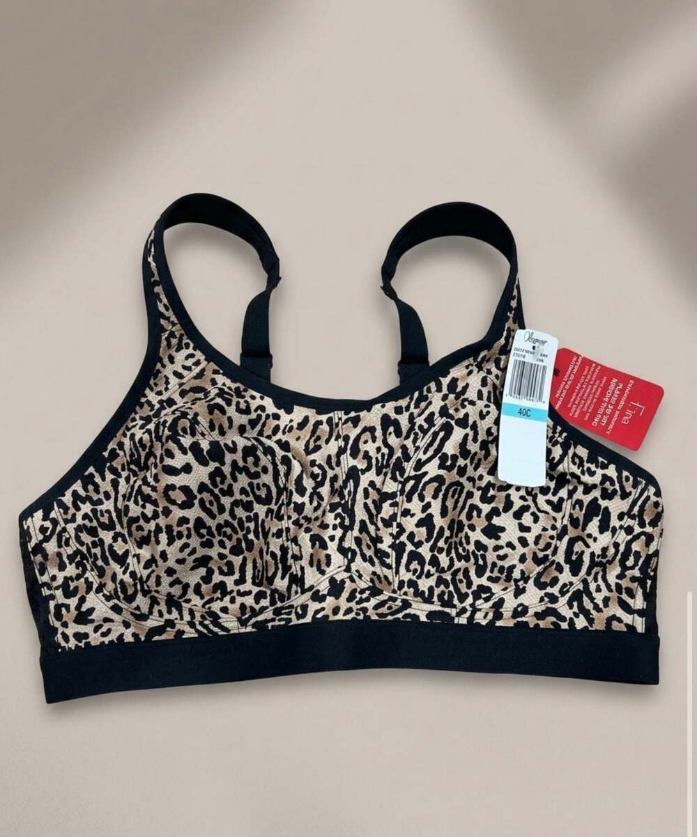 Paramour Unity Sports Bra in Leopard Print in size 38C or 40C